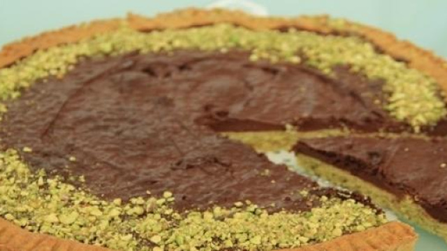 Crostata al cioccolato e pistacchio.