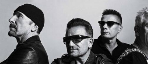 U2 regresó a los escenarios