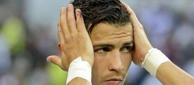 Cristiano Ronaldo não está contente no Real. Cristiano Ronaldo não está contente no Real.