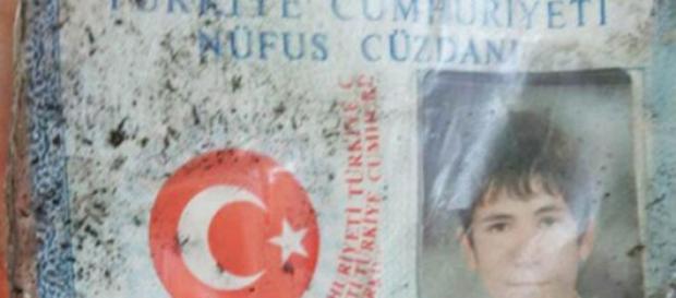 El joven se inmoló y causó la muerte de 32 kurdos El joven se inmoló y causó la muerte de 32 kurdos