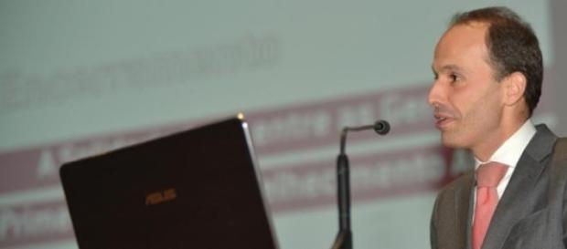 IEFP acusado de eliminar registos de desempregados IEFP acusado de eliminar registos de desempregados