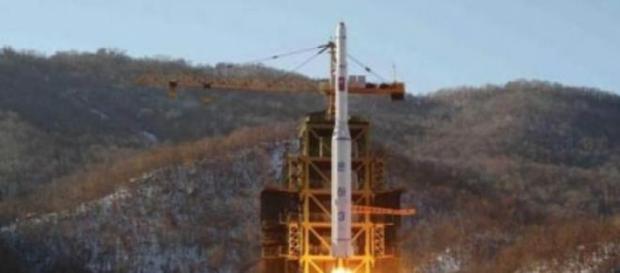 La Corea del Nord aumenta missili obici La Corea del Nord aumenta missili obici