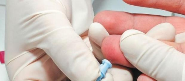 Prueba del VIH, fácil y rápida Prueba del VIH, fácil y rápida