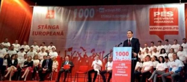 Victor Ponta s-a suspendat de la şefia PSD Victor Ponta s-a suspendat de la şefia PSD