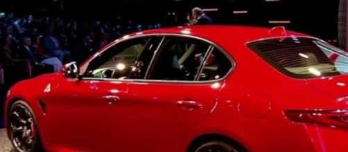 Prezzi Alfa Romeo Giulia 2015, dimensioni e motori