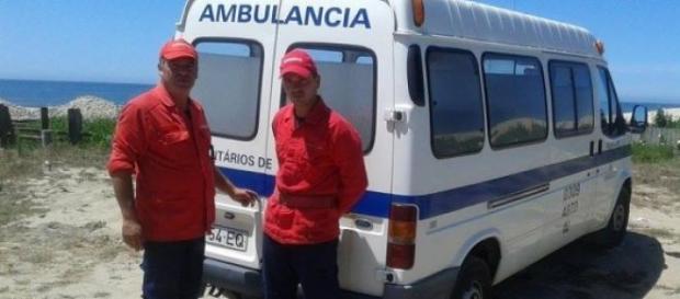 Bombeiros de Esposende fizeram remoção do achado. Bombeiros de Esposende fizeram remoção do achado.