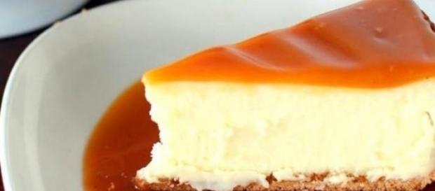 La cheesecake al caramello e mandorle La cheesecake al caramello e mandorle
