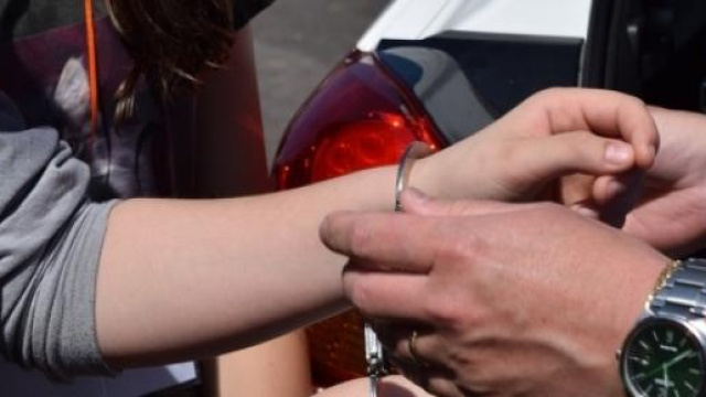 Arrestata educatrice per abusi su minore