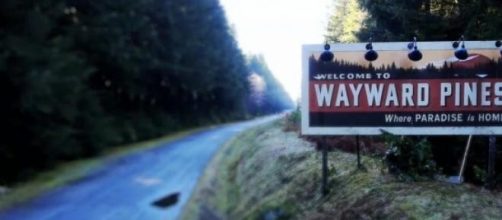 Wayward Pines, manifesto stile Twin Peaks
