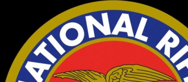 Lo stemma della National Rifle Association Lo stemma della National Rifle Association