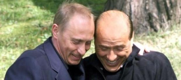 Silvio Berlusconi alaturi de presedintele Rusiei Silvio Berlusconi alaturi de presedintele Rusiei