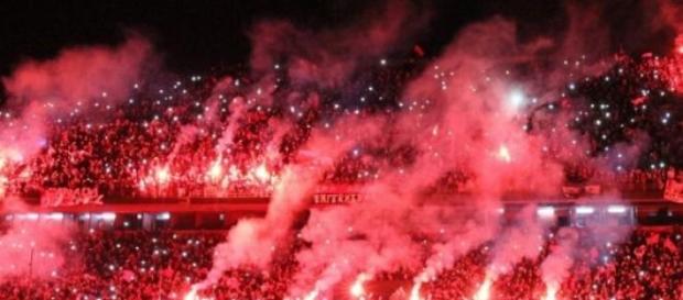 35.000 personas en el banderazo rojinegro. 35.000 personas en el banderazo rojinegro.