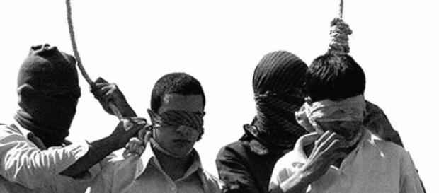 Il cappio è la soluzione iraniana per i gays Il cappio è la soluzione iraniana per i gays