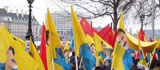 Londra: manifestazione in sostegno del PKK. Londra: manifestazione in sostegno del PKK.