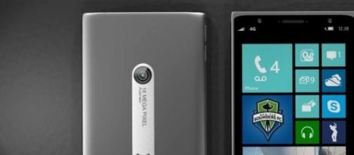 Microsoft Lumia 950, cellulare con Windows 10