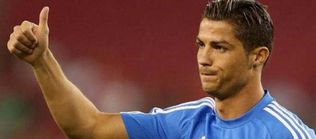 Real Madrid mostra que quer Cristiano Ronaldo. Real Madrid mostra que quer Cristiano Ronaldo.