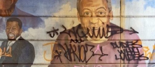 Murales di Bill Cosby deturpato a Philadelphia