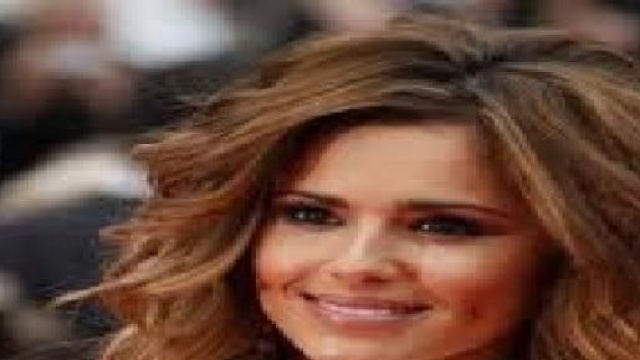 Nuovi tagli di capelli, caschetto ondulato, estate