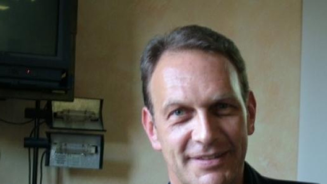 Trame Un posto al sole: Roberto Ferri