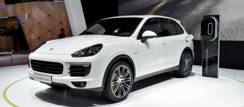 Ecco la nuova Porsche Cayenne S E-Hybrid