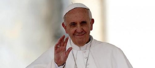 Papa Francesco licenzia il suo medico personale