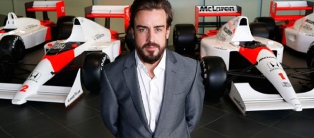 Fernando Alonso, en la fábrica de Woking Fernando Alonso, en la fábrica de Woking