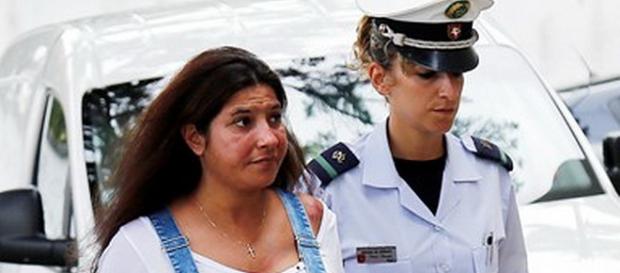 Fotografada por Luís F.Coito à chegada ao tribunal Fotografada por Luís F.Coito à chegada ao tribunal