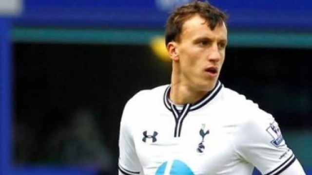 Chiriches e Hysaj al Napoli, trattative ufficiali