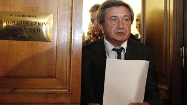 il senatore Azzollini salvato dal Senato