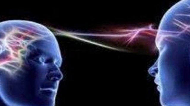 Facebook e telepatia:il futuro della comunicazione