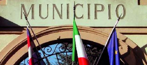 Approvazione del maxiemendamento sugli Enti Locali Approvazione del maxiemendamento sugli Enti Locali