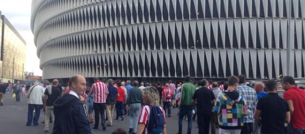 La afición acudió a ver al Athletic en su estreno La afición acudió a ver al Athletic en su estreno