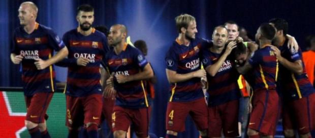 Messi festeja com a equipa o segundo golo do jogo Messi festeja com a equipa o segundo golo do jogo