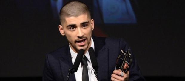 Zayn Malik assinou contrato para carreira a solo Zayn Malik assinou contrato para carreira a solo