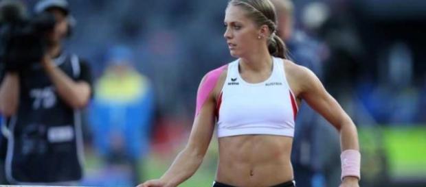 Kira Grünberg ficou paraplégica em treino Kira Grünberg ficou paraplégica em treino