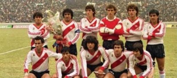 Plantel campeón de River, en 1986 Plantel campeón de River, en 1986