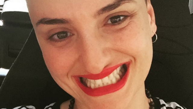 Critiche contro Arisa: lei reagisce.