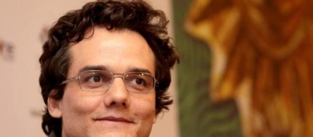 Actor brasileiro engordou 20 quilos. Actor brasileiro engordou 20 quilos.