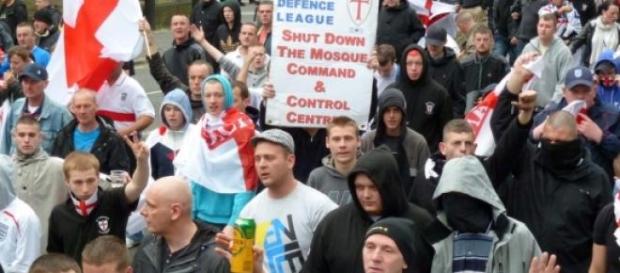 EDL march by Flickr user lionheartphotography EDL march by Flickr user lionheartphotography