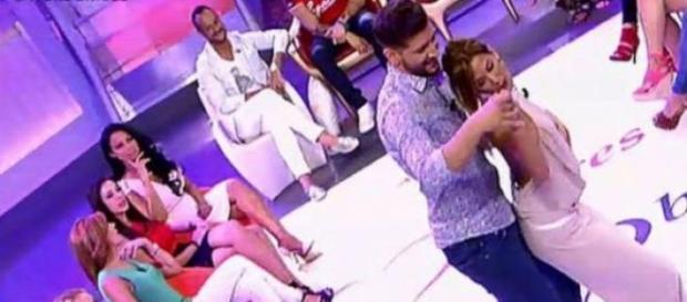 Susana y Manu bailan una sensual Bachata Susana y Manu bailan una sensual Bachata