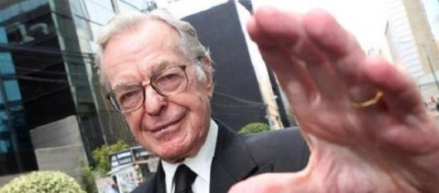 Zabludovsky fue pionero en los noticieros por TV. Zabludovsky fue pionero en los noticieros por TV.