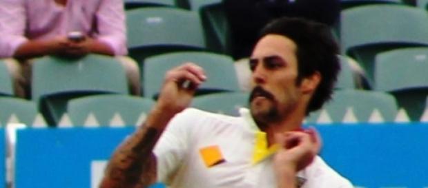 England must stop Mitchell Johnson © Mertie England must stop Mitchell Johnson © Mertie