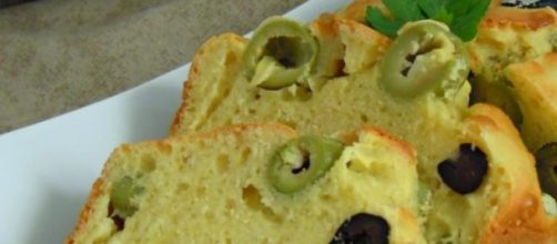 Il plum cake con le olive