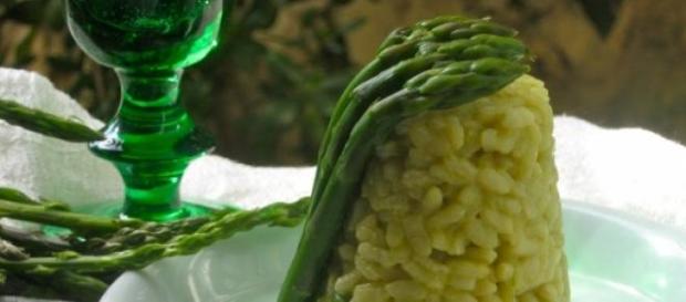 Il timballo di riso e asparagi Il timballo di riso e asparagi