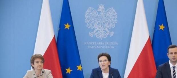Premier E. Kopacz i jej ministrowie Premier E. Kopacz i jej ministrowie