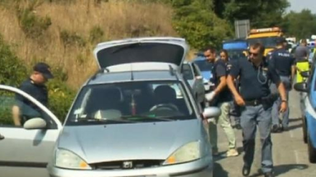 Agenti di polizia sulla Cassia Bis a Roma