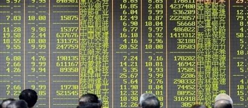 Crisi in Cina. La borsa di Shanghai perde 30% 