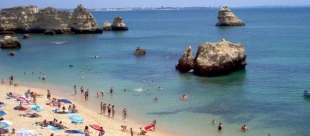 Calor apetece ida à praia, mas com todo o cuidado! Calor apetece ida à praia, mas com todo o cuidado!