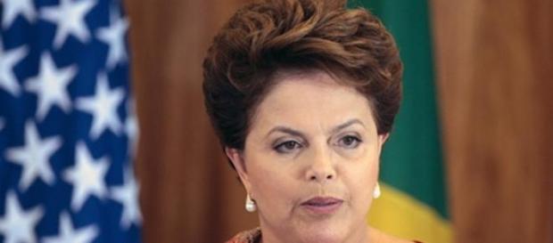 Crise no governo Dilma prejudica o trabalhador Crise no governo Dilma prejudica o trabalhador