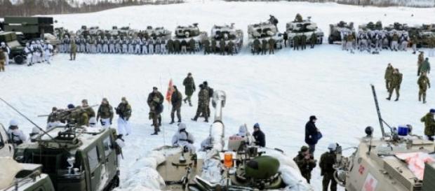 Exerciţii militare în Nordul Arctici Exerciţii militare în Nordul Arctici